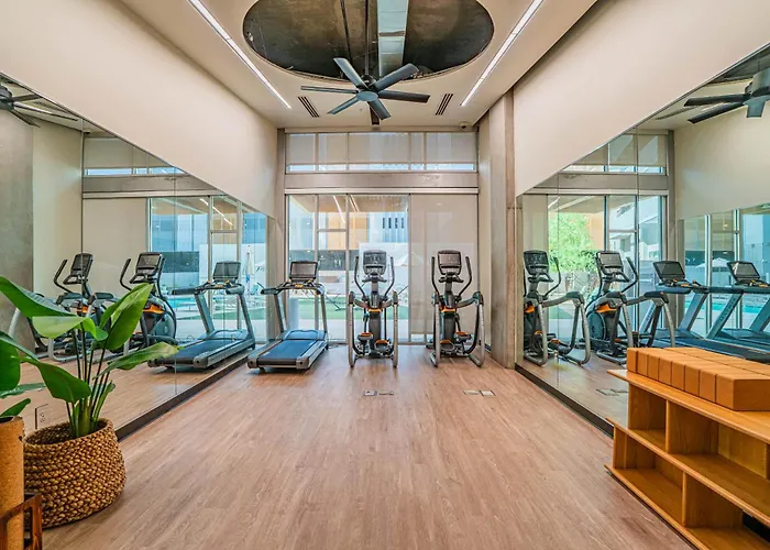 Apartment Roosevelt Row Dt Gym Pool Parking Balcony Wd *